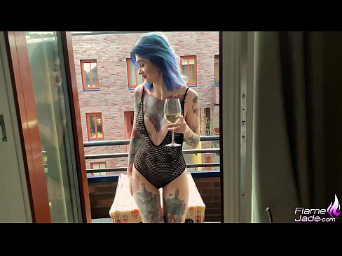 ❤️ Велічэзная дзяўчына смактае глытком і горача трахаецца пад адкрытым небам Сэкс у нас be.mouthporn.ru ❌️